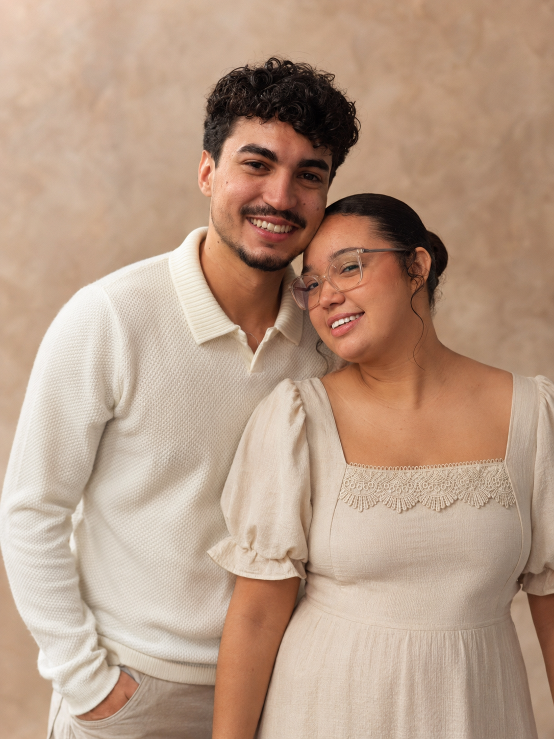 Matheus e Maju sorrindo juntos